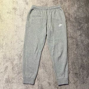 Nike Sportswear Club Fleece Joggers - Grey